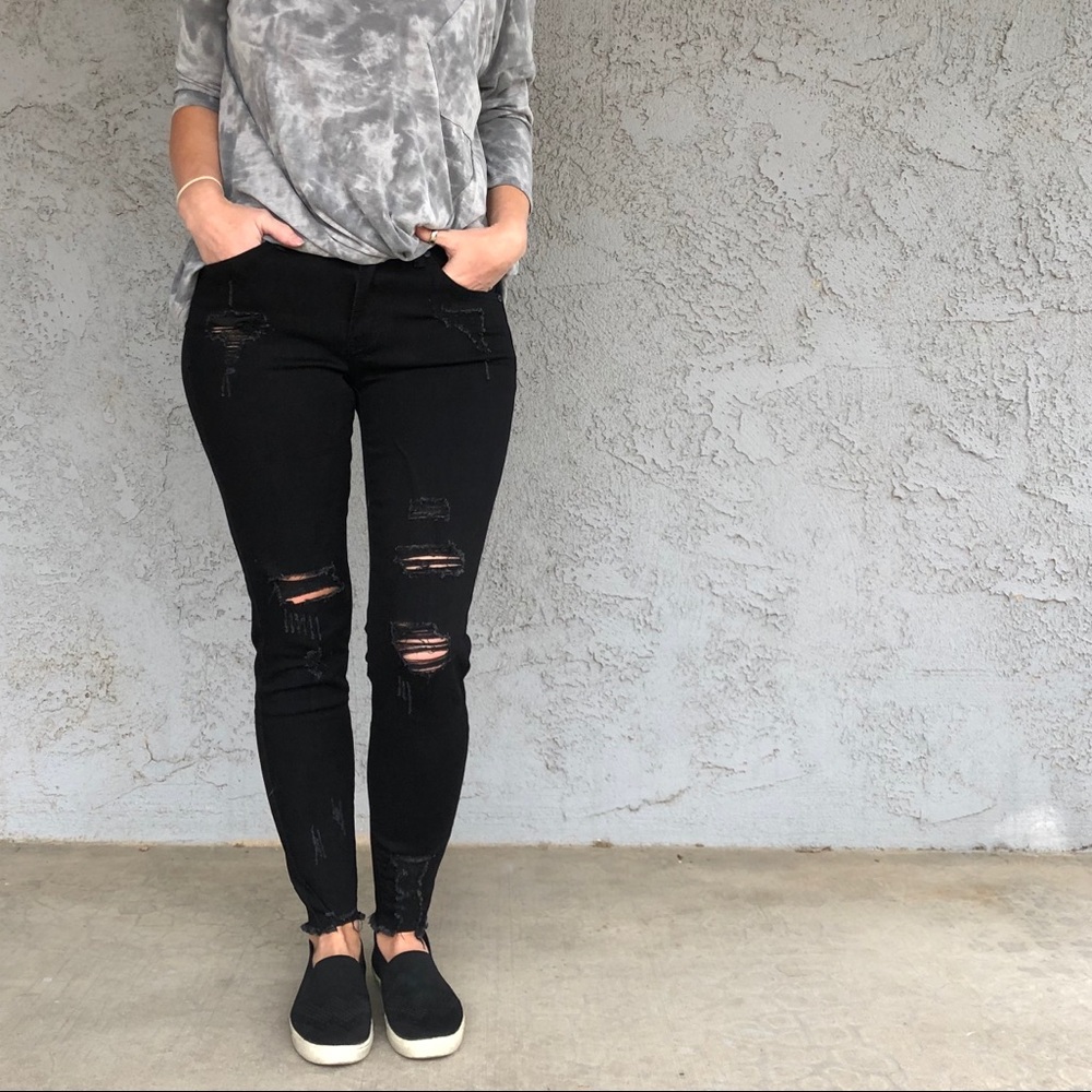 Distressed black skinny jeans kancan brand